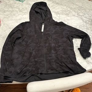 Lulu lemon camo rain jacket size 10 never worn